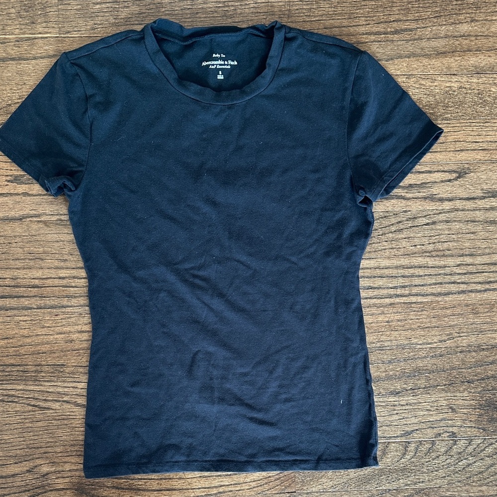 Abercrombie & Fitch Women's Black Crewneck Short Sleeve Tee